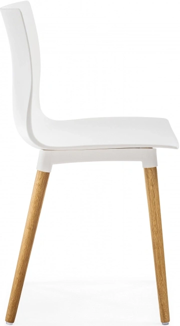 Пластиковый стул Кобе, пластик белый / массив дуба