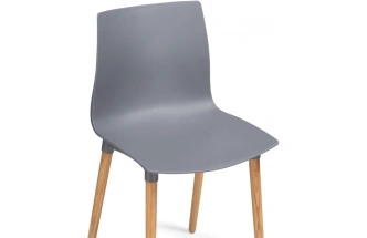 Пластиковый стул Кобе, пластик серый / массив дуба
