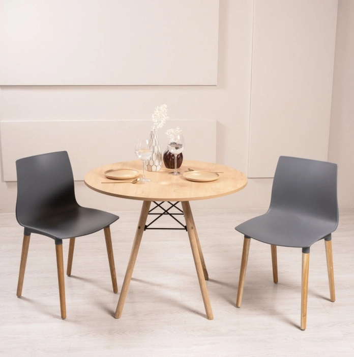 Пластиковый стул Кобе, пластик серый / массив дуба