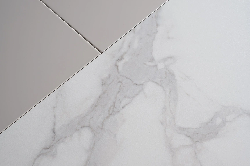 Обеденный раздвижной стол 77IP-DT878, 110(150), керамика, белый мрамор / белый