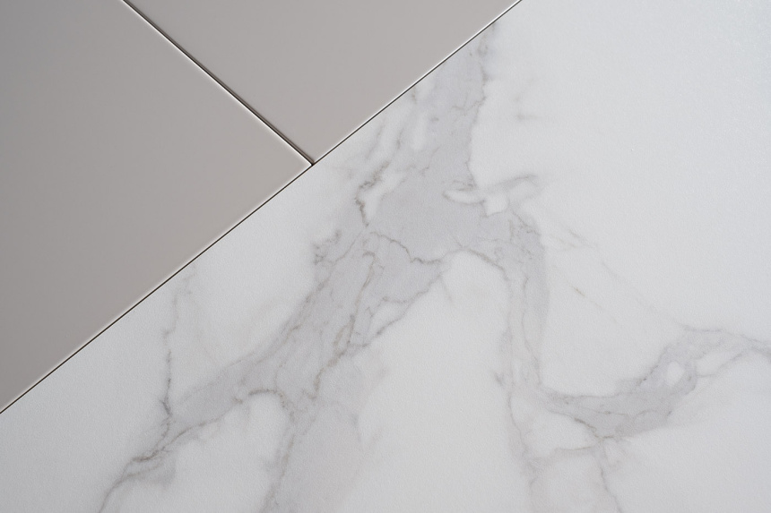 Обеденный раздвижной стол 77IP-DT878, 110(150), керамика, белый мрамор / белый