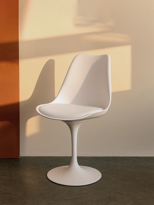 Стул поворотный Tulip, на одной ножке, белый