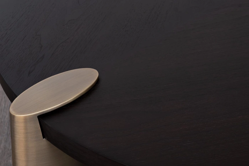 Журнальный стол Kong, 138x138x33, МДФ, шпон, темный орех / латунь