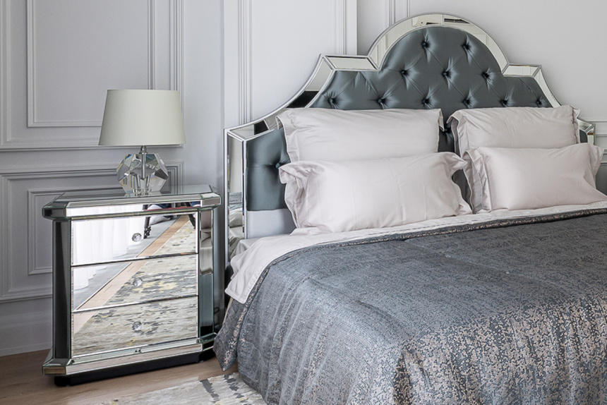 Тумба прикроватная KFC882, с ящиками 